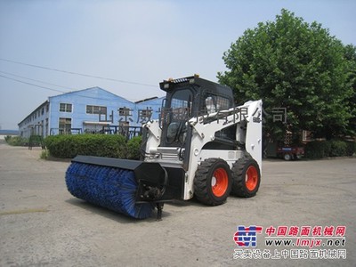 路面掃雪機(jī)_掃雪機(jī)_路面機(jī)械_整機(jī)供應(yīng)_整機(jī)平臺_中國路面機(jī)械網(wǎng)